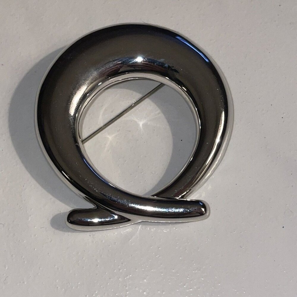 Vintage Signed MONET Silver Tone 2” Pin Brooch Pin Ribbon Swirl Shiny SL34